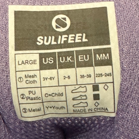 SULIFEEL Rainbow Unicorn Size Adjustable Light up Roller Skates Medium (3Y-6Y) - Picture 5 of 8